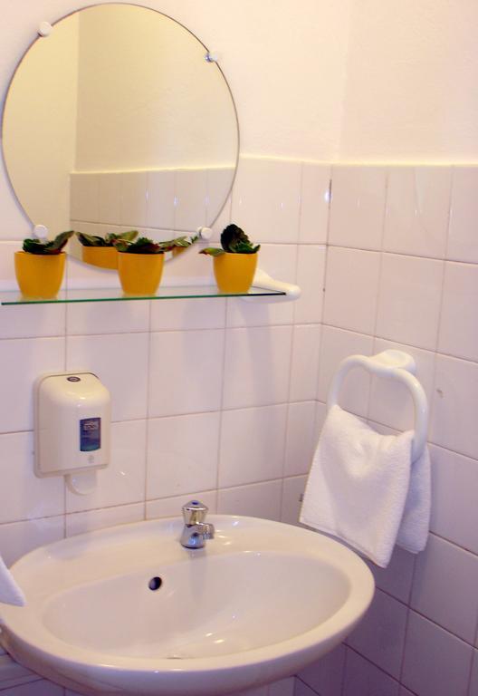 Hostel Amfora Fažana Szoba fotó